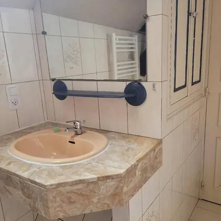 Apartment Le Castel - Comme A La Maison - *